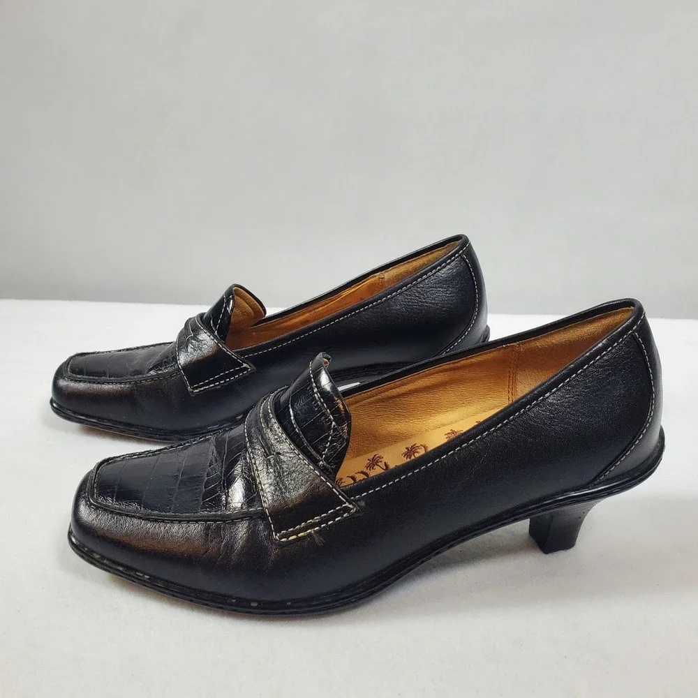 Sofft‎ Black Faux Croc Embossed Leather Kitten Heel Loafers Size 7.5 M - Picture 6 of 9